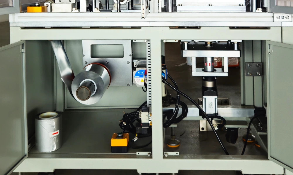 Automatic Continuous Pouch Cell Case Forming Machine for Aluminum-Laminated Film